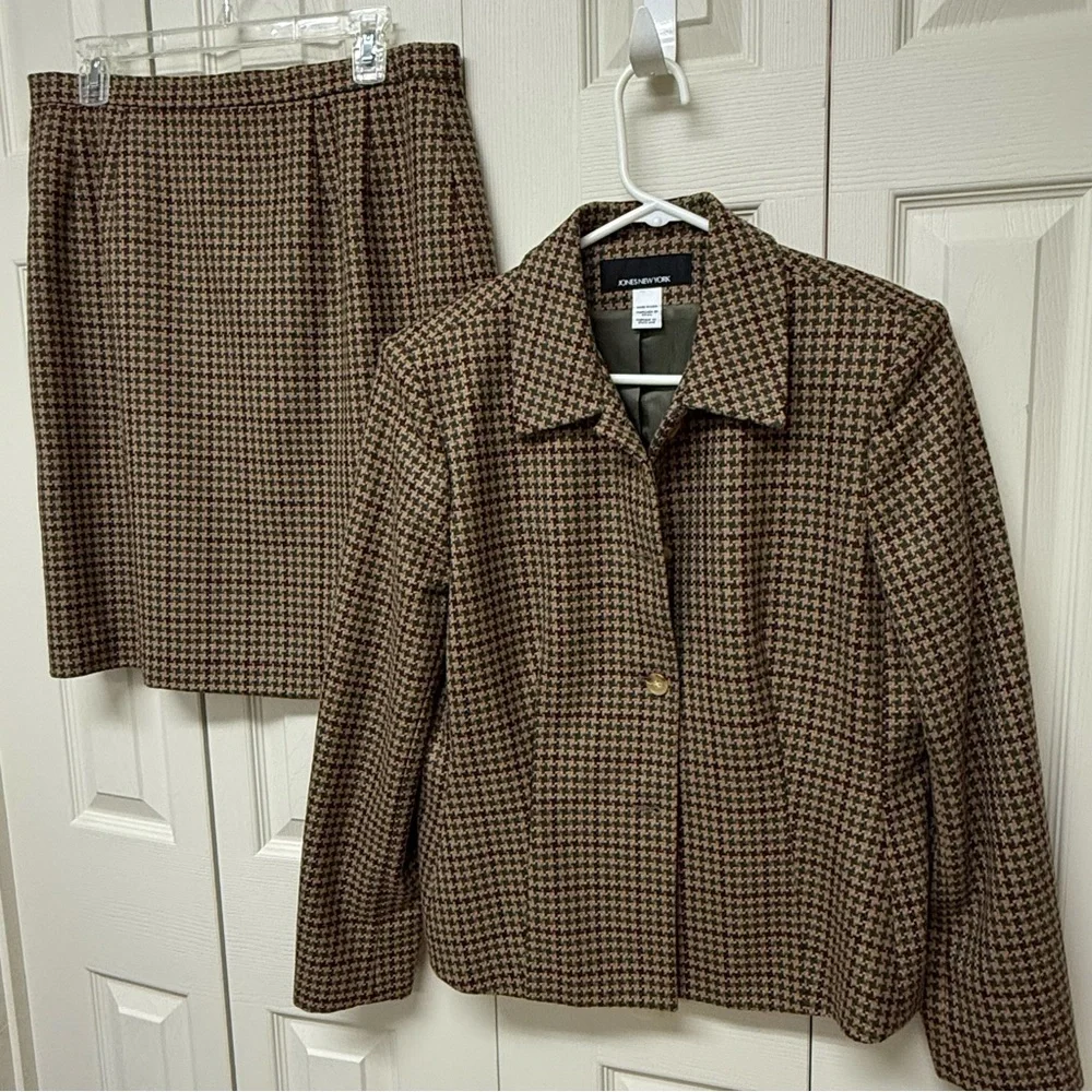 Jones New York. size 14 skirt and blazer suit - Picture 1 of 8